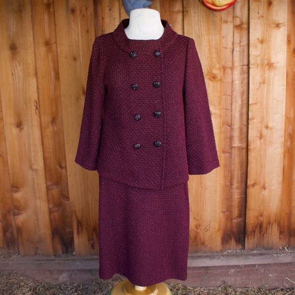 St. John Burgundy Shimmer Tweed Knit Jacket & Skirt Set Made In USA Size 8 - Picture 1 of 17